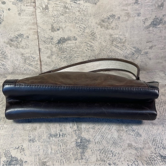 Calvin Klein leather shoulder bag - Picture 6 of 14